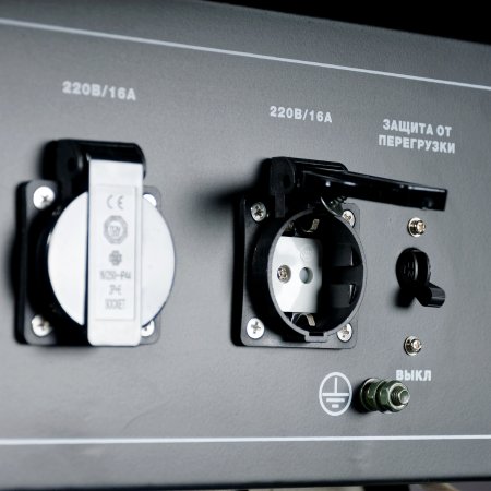 Бензиновый генератор FUBAG BS 3300 A ES с электростартером и коннектором автоматики Бензиновый генератор FUBAG BS 3300 A ES с электростартером и коннектором автоматики в Костроме фото